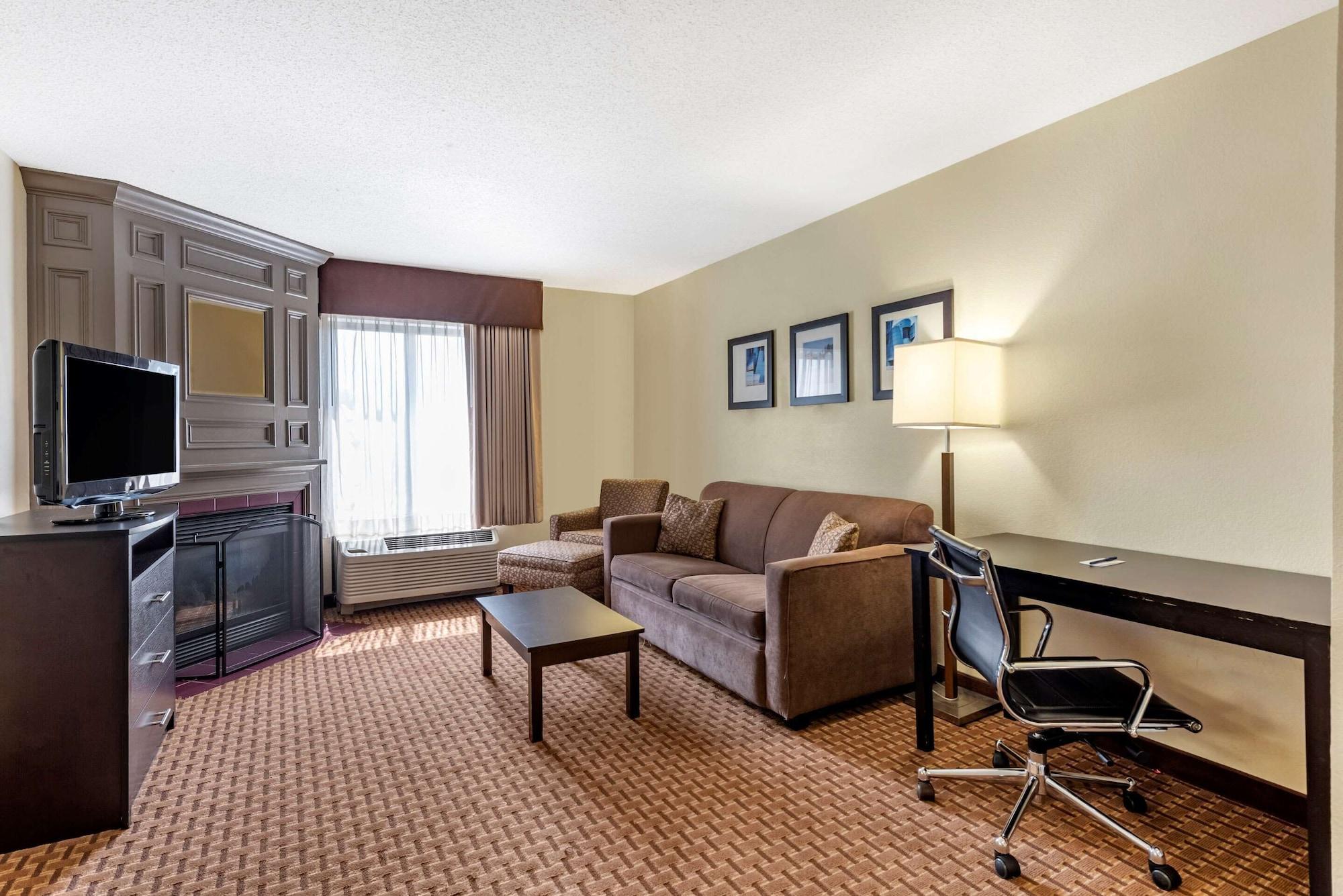 Comfort Inn & Suites Warsaw Near Us-30 Buitenkant foto
