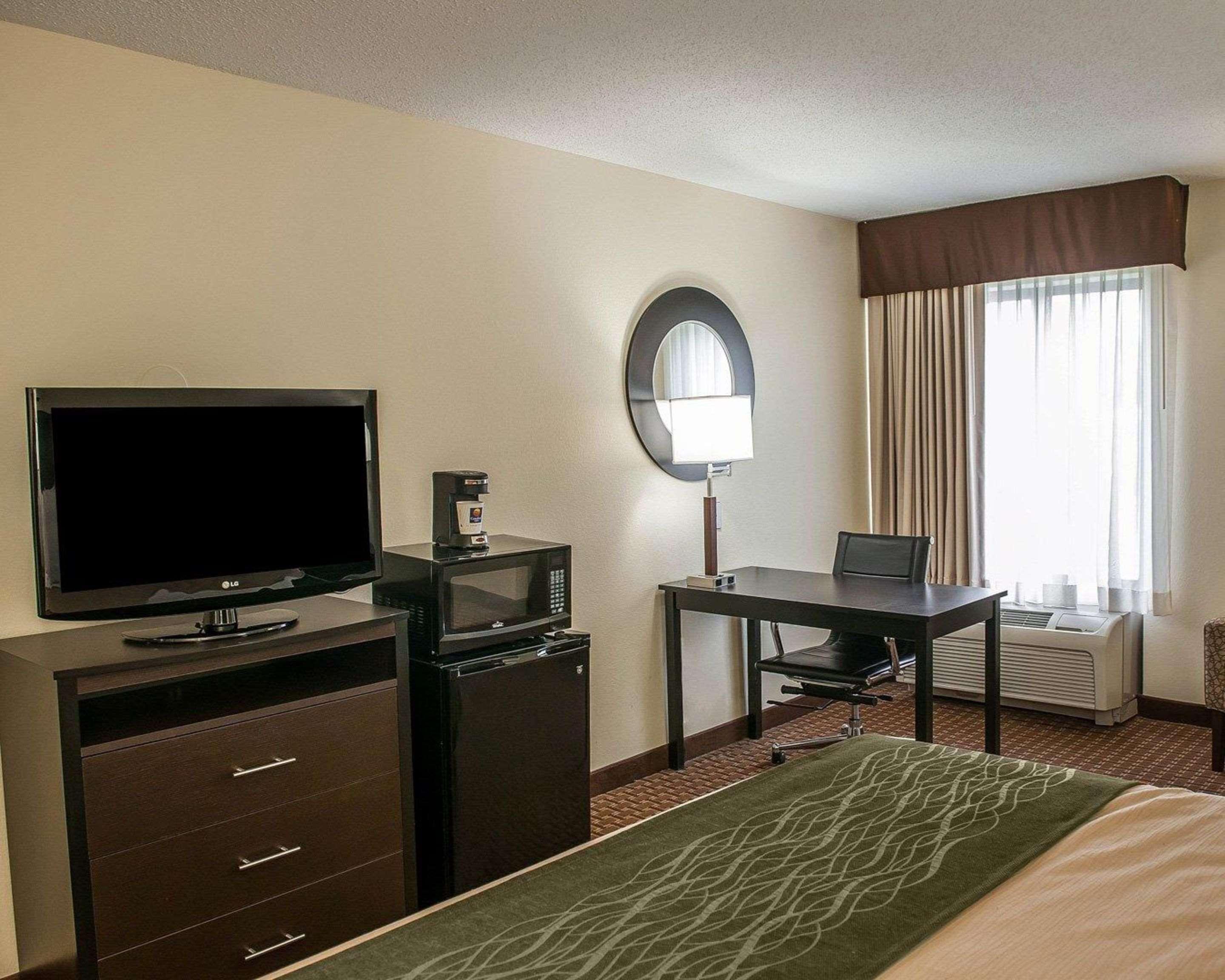 Comfort Inn & Suites Warsaw Near Us-30 Buitenkant foto