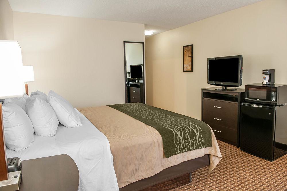 Comfort Inn & Suites Warsaw Near Us-30 Buitenkant foto