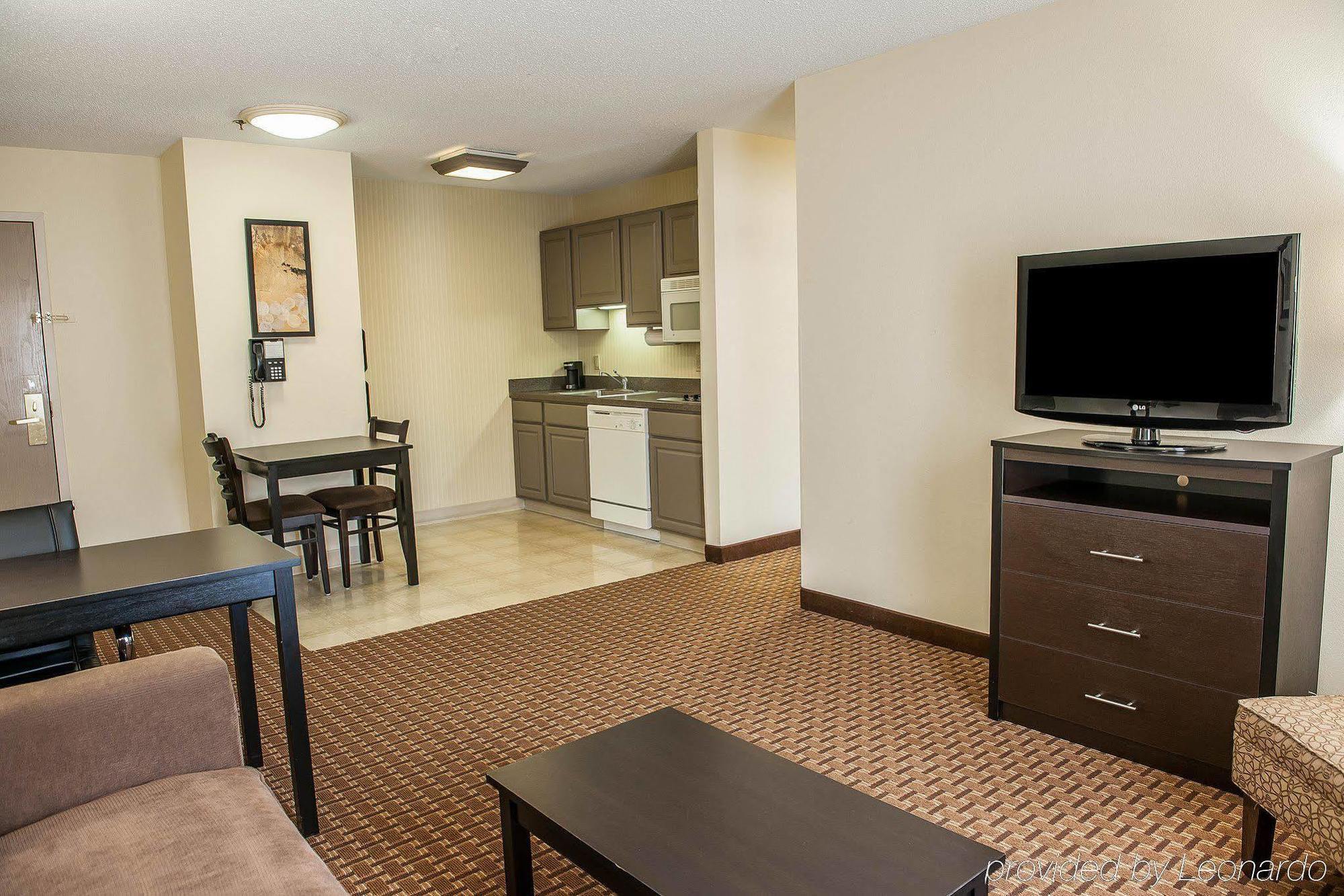 Comfort Inn & Suites Warsaw Near Us-30 Buitenkant foto