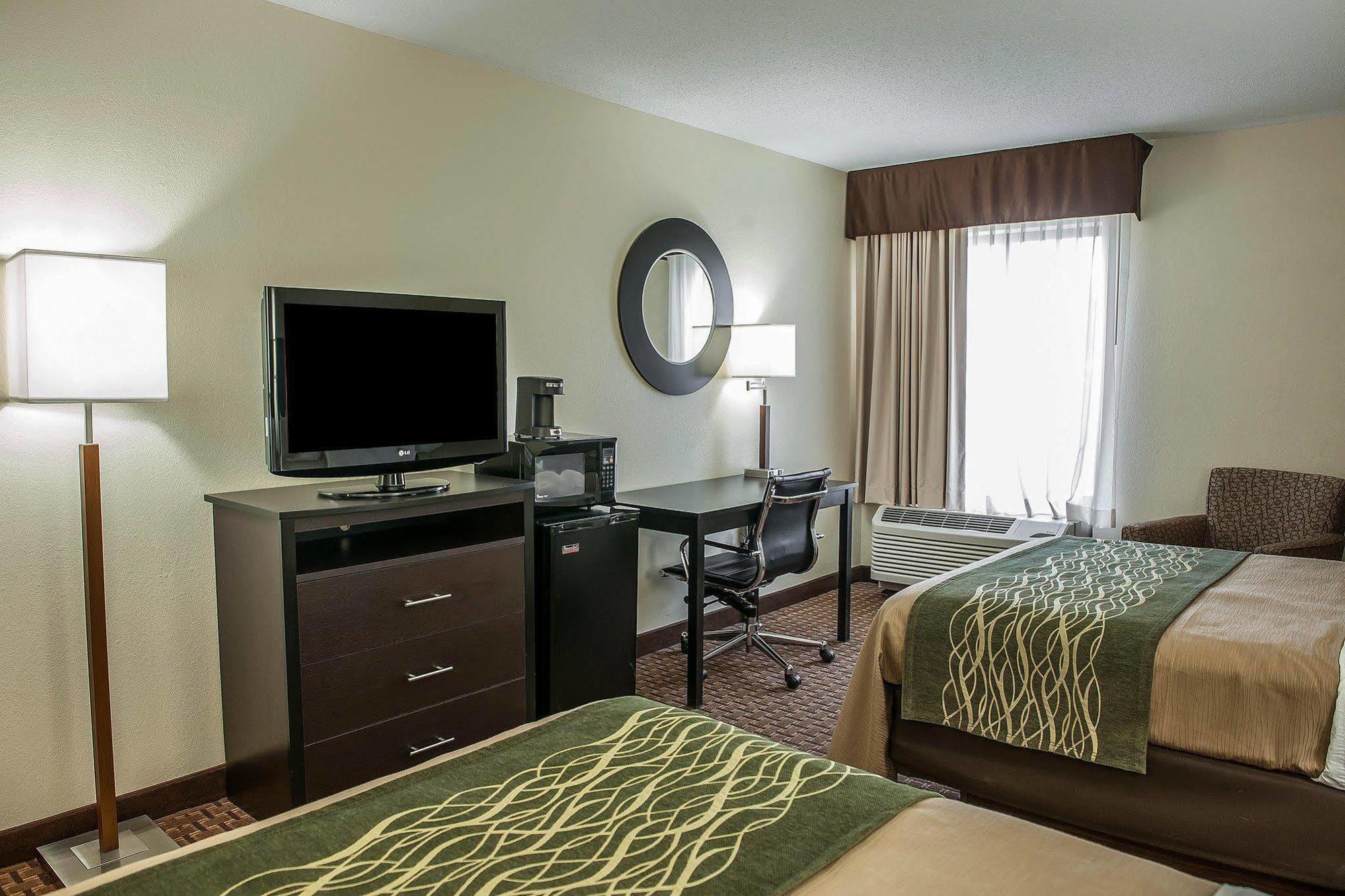 Comfort Inn & Suites Warsaw Near Us-30 Buitenkant foto